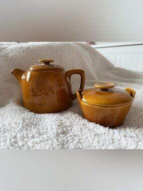 Vintage Franciscan Wheat Lidded Teapot And Sugar Bowl Excellent Condition